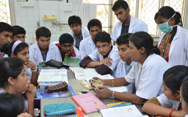 Madras Medical College, College Of Nursing Chennai Laboratory photo 1
